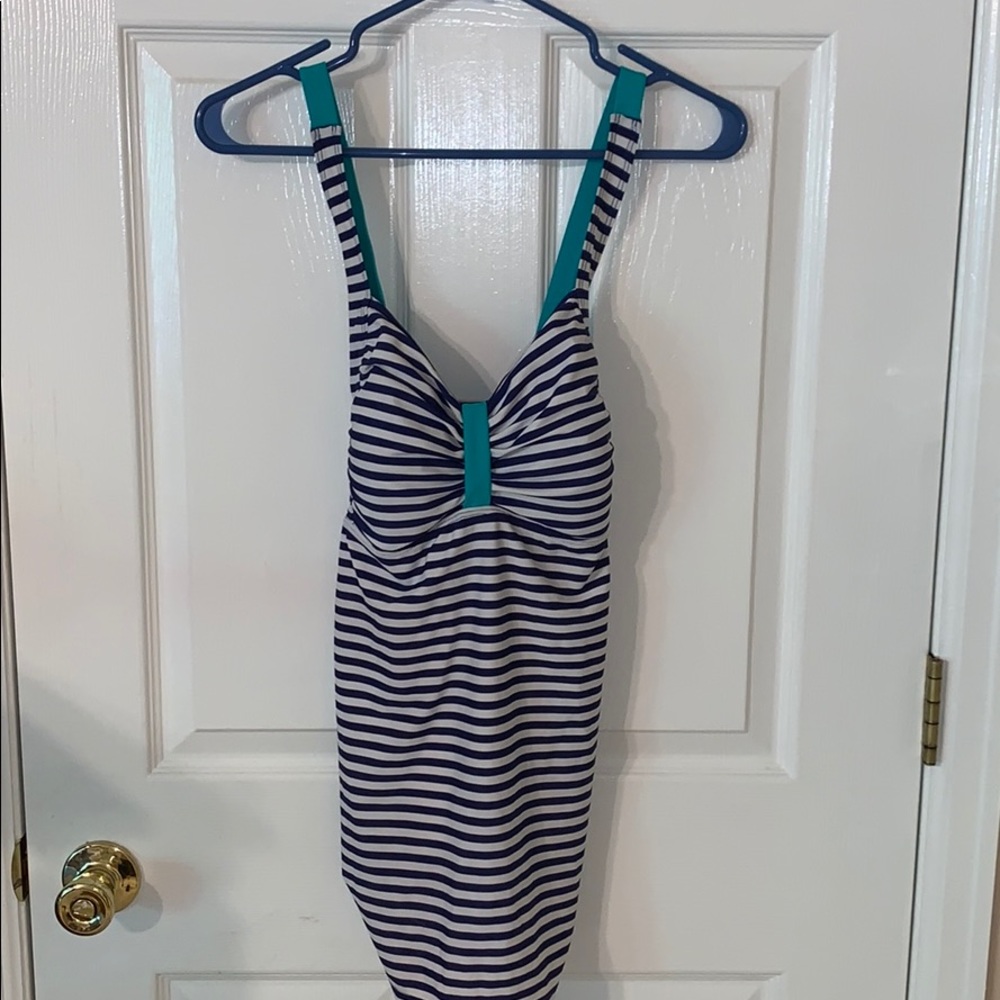 NWOT! Maternity tankini